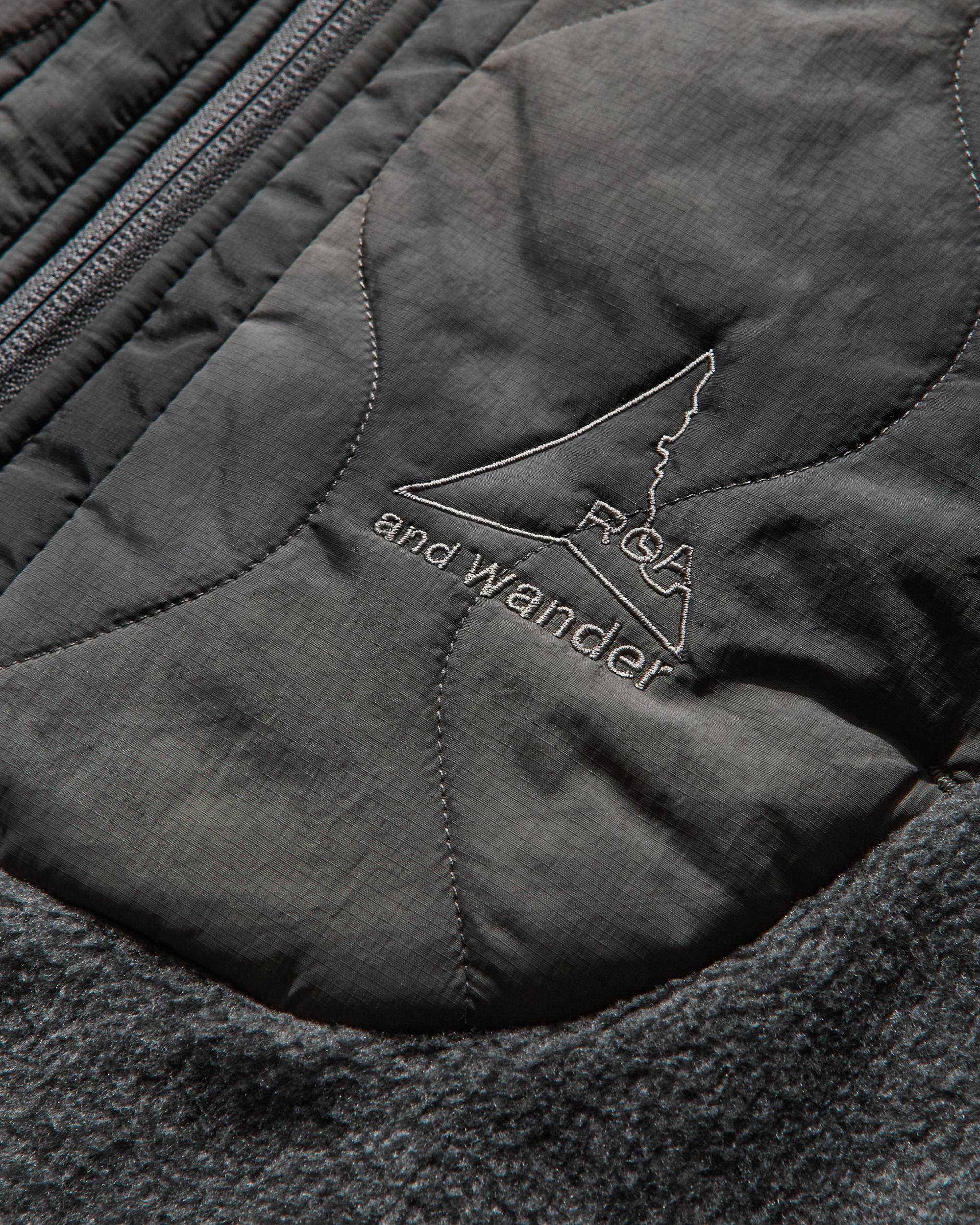 ROA ROA X And Wander Quilted Fleece Jacket J318334-S-Grey 12