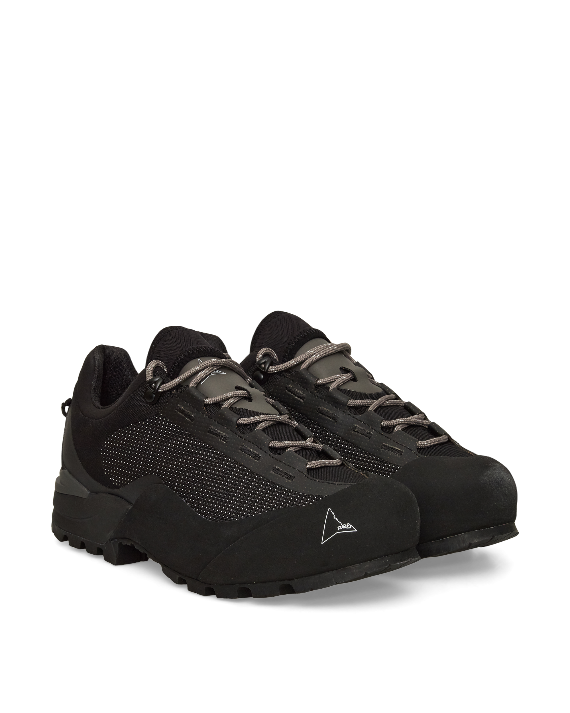 ROA Hida Low J318392-36-Black front 3/4