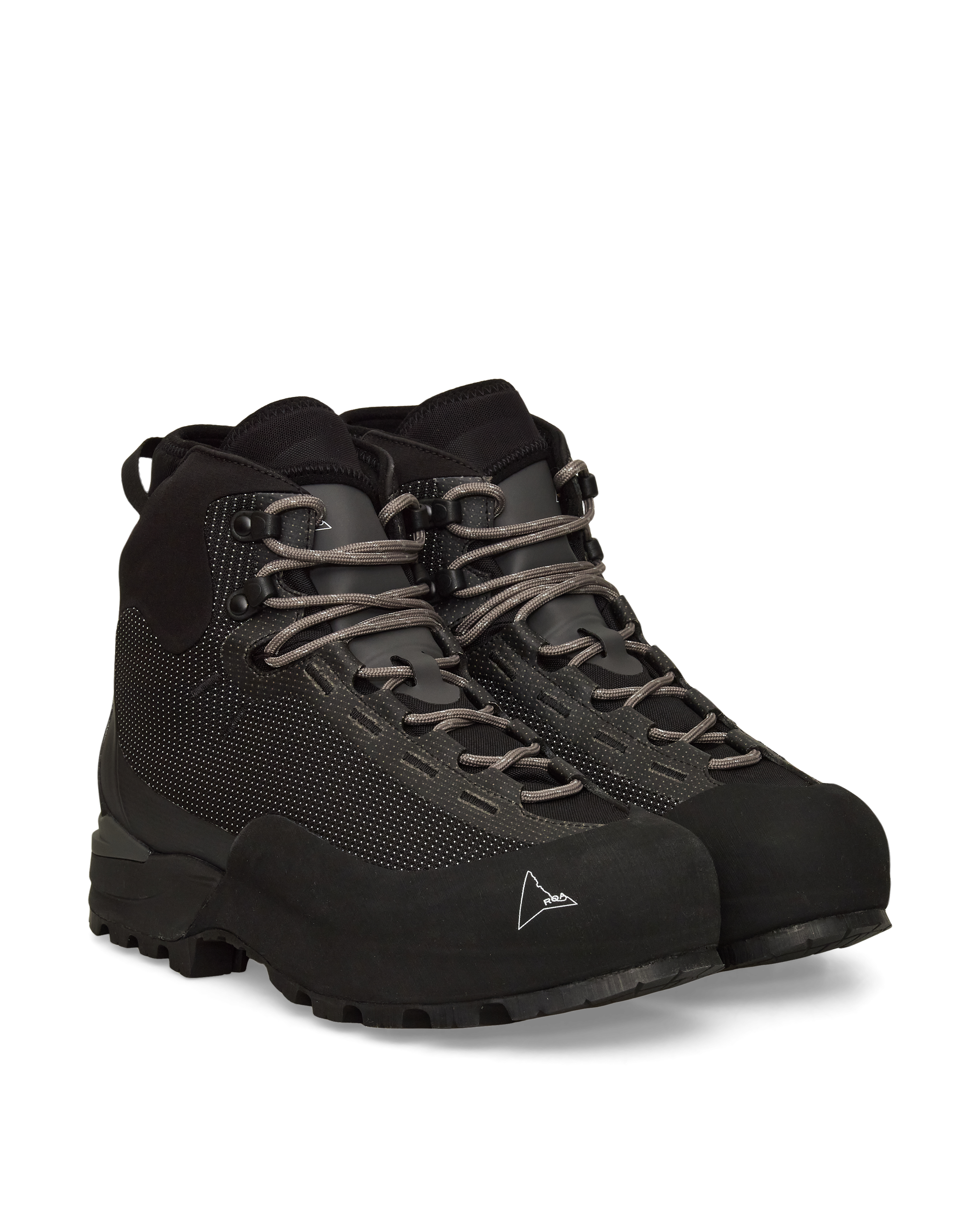 ROA Hida J319527-36-Black front 3/4