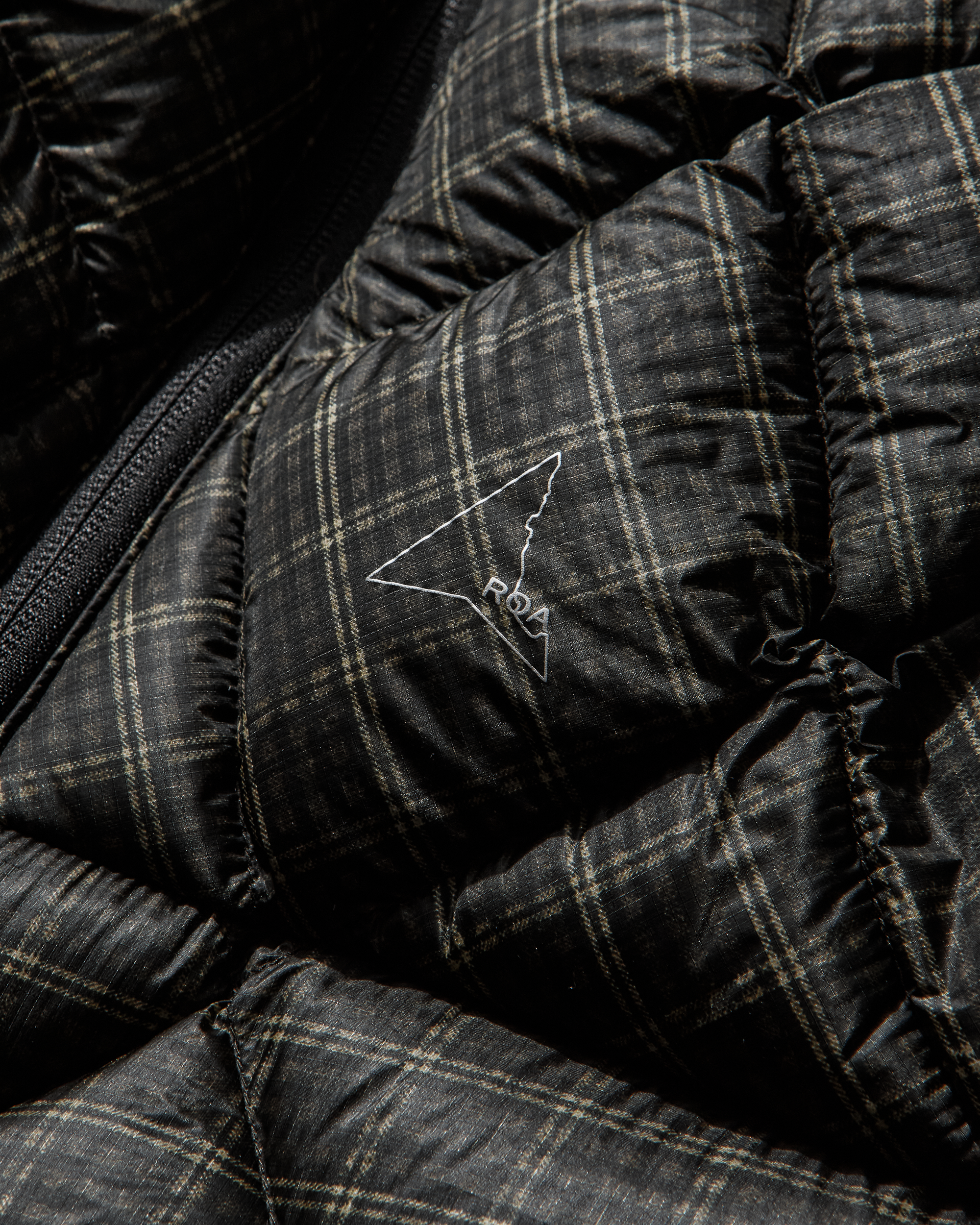 ROA Nuna 600 Fill Power Printed Check Hooded Down Vest J325408-S-Black 11