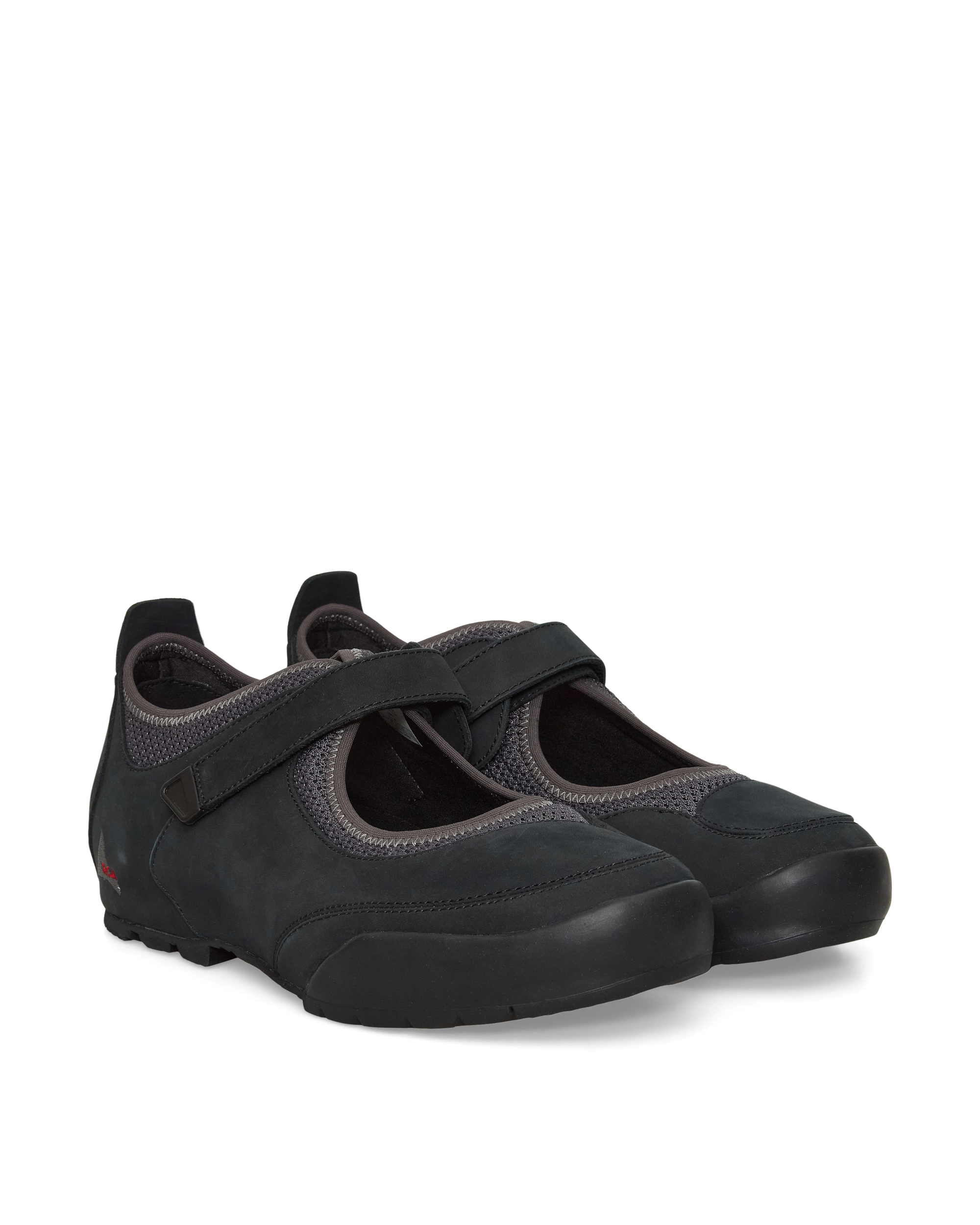 ROA Loie J330143-36-Black front 3/4