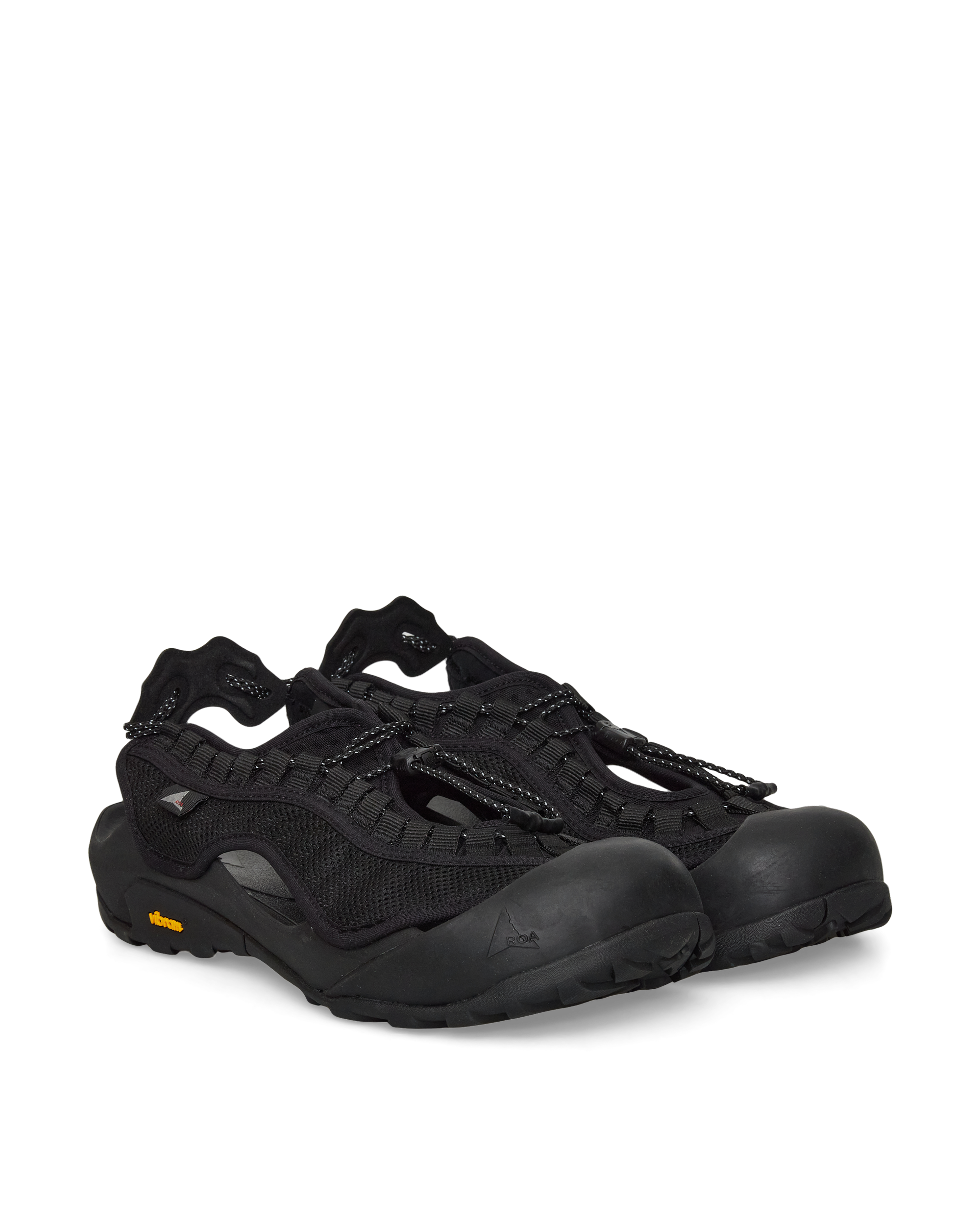 ROA Arpy Weaved J330158-36-Black front 3/4